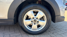 MINI Hatchback 1.5 Cooper Classic Premium 5dr Auto Petrol Hatchback